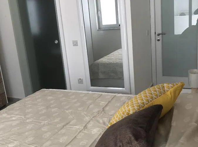 Centre Point Appartement San Ġiljan