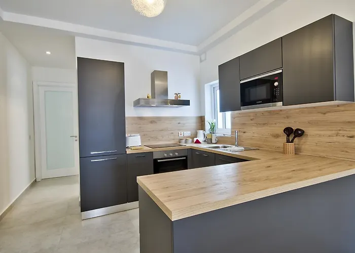 Centre Point San Ġiljan